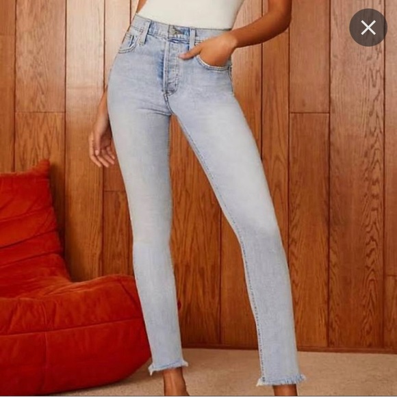 Aritzia - Denim Forum Yoko light wash straight jeans - Picture 3 of 4